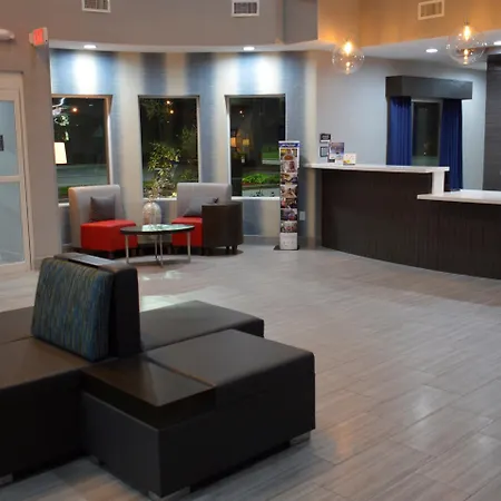 Best Western Plus Airport Inn & Suites-3
