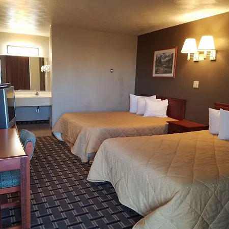 Travelodge By Wyndham Evanston-3