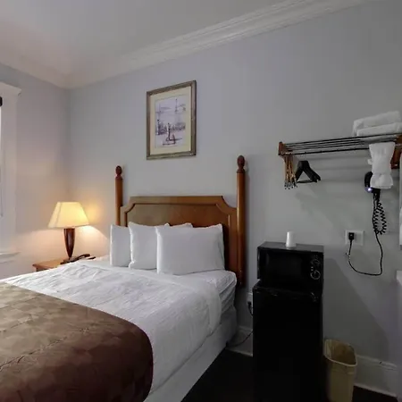 Warfield Hotel-2