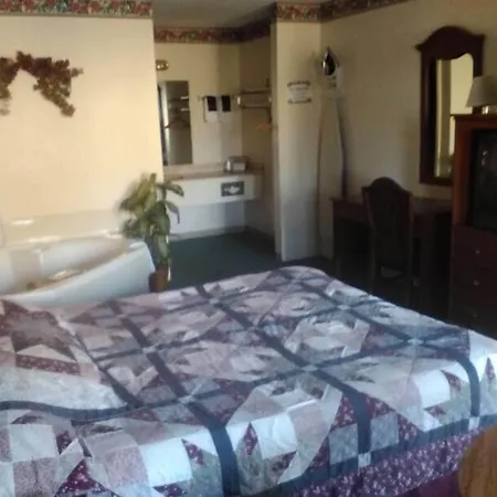 The Razorback Lodge-3