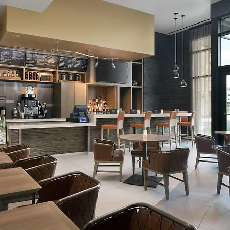 Courtyard By Marriott Phoenix Downtown-3