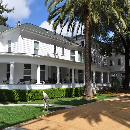 The River Belle Inn-2