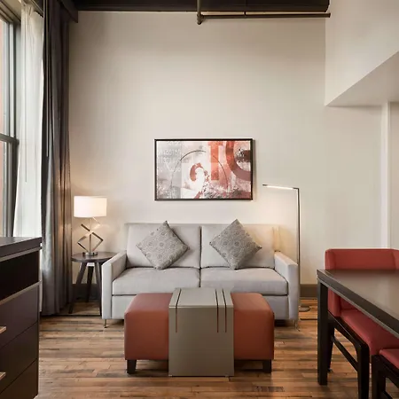 Homewood Suites By Hilton Milwaukee Downtown-3