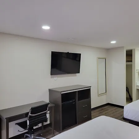 Travelodge By Wyndham Buena Park-3