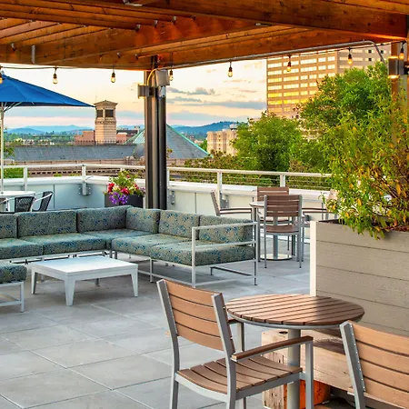 Hampton Inn And Suites By Hilton Portland-Pearl District-2
