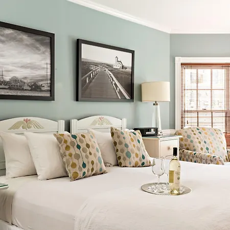 Brass Key Guesthouse Adults Only-3