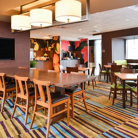 Fairfield Inn & Suites By Marriott Warrensburg-3