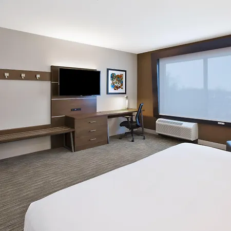 Holiday Inn Express & Suites Okemos - University Area By Ihg-2