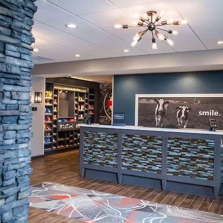 Hampton Inn And Suites At Wisconsin Dells Lake Delton-3