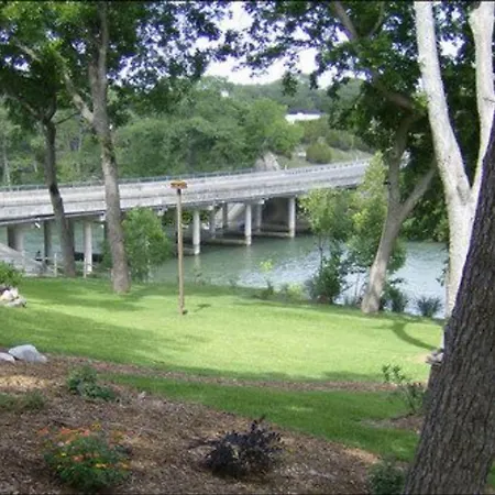 Horseshoe Riverside Lodge-3