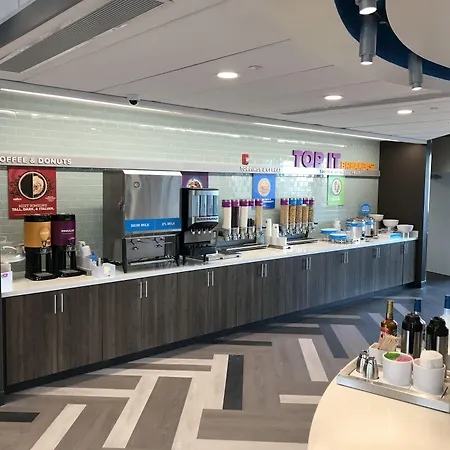 Tru By Hilton Cedar Rapids Westdale-2