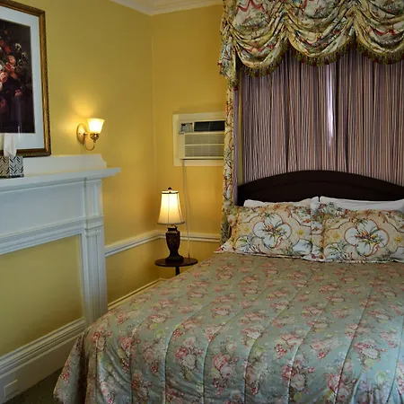 Bellevue Manor-2