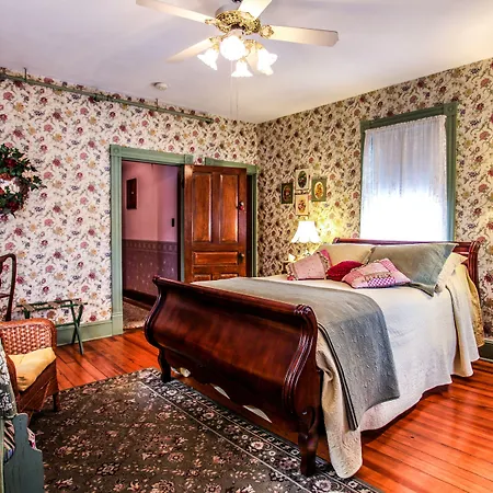 Hollerstown Hill Bed And Breakfast-2