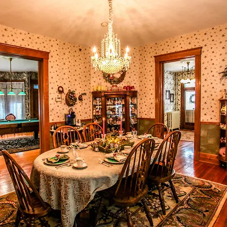 Hollerstown Hill Bed And Breakfast-3
