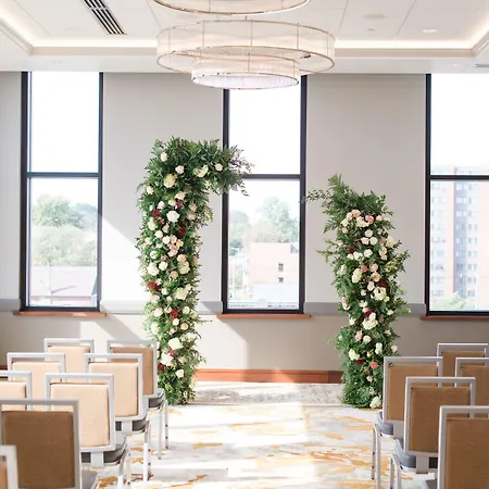 The Merrill Hotel & Conference Center, Muscatine, A Tribute Portfolio Hotel-2