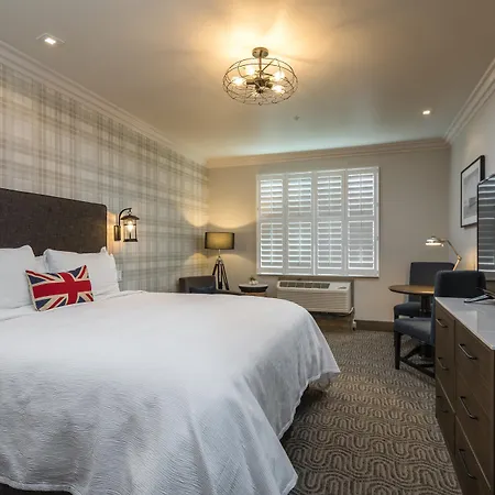 Aristocrat Hotel, BW Signature Collection-3