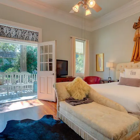 The Inn At Ocean Springs-2