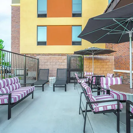 Hampton Inn & Suites Reno/Sparks-2