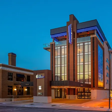 Hotel Indigo Tulsa Dwtn - Entertainment Area By Ihg-2