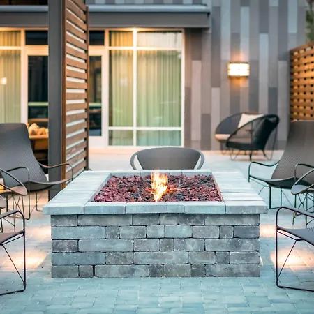 Courtyard By Marriott Savannah Airport-2
