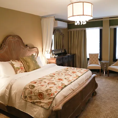 The Detroit Club-2