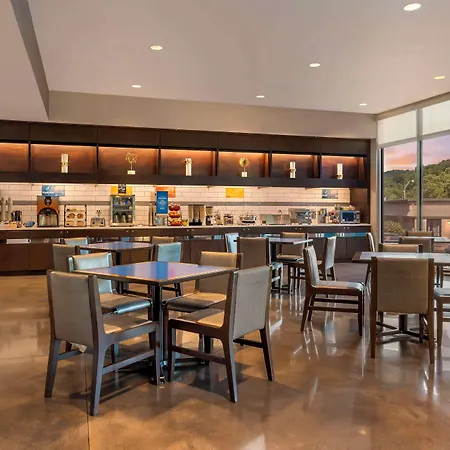 Glo Hotel Asheville-Blue Ridge Parkway-2