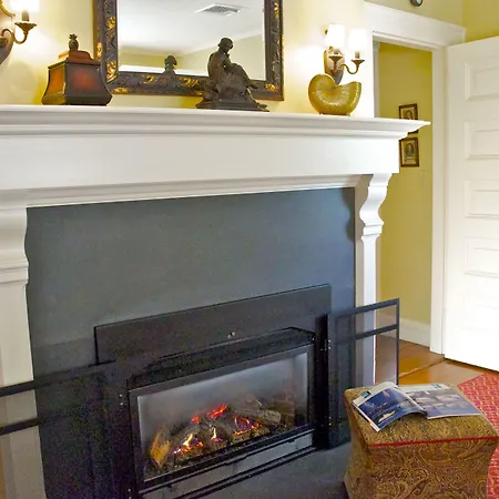 Hilltop Inn-3