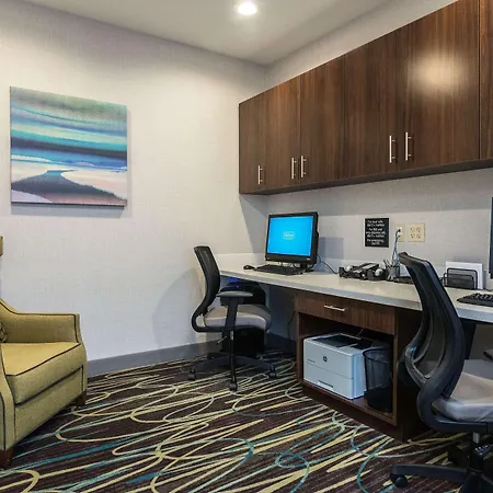 Hampton Inn & Suites - Allen Park-2