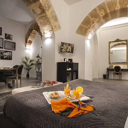 Palazzo Natoli Boutique Hotel-3