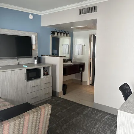 Surestay Innsuites Phoenix Hotel & Suites By Best Western-2
