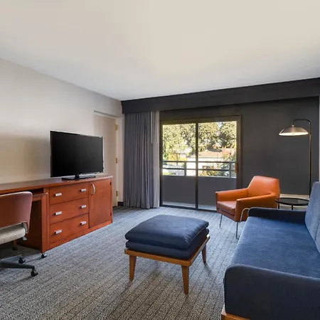 Courtyard Sacramento Airport Natomas-3