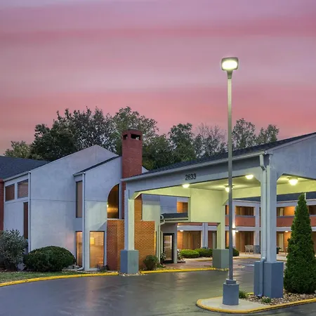 Surestay By Best Western Kansas City Country Inn North-3
