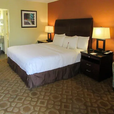 Clarion Inn-3