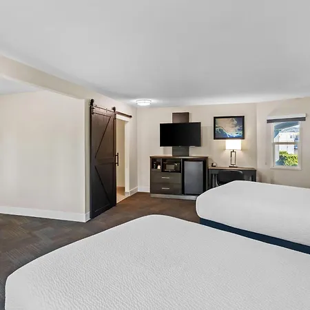 Travelodge By Wyndham Santa Rosa Wine Country-3