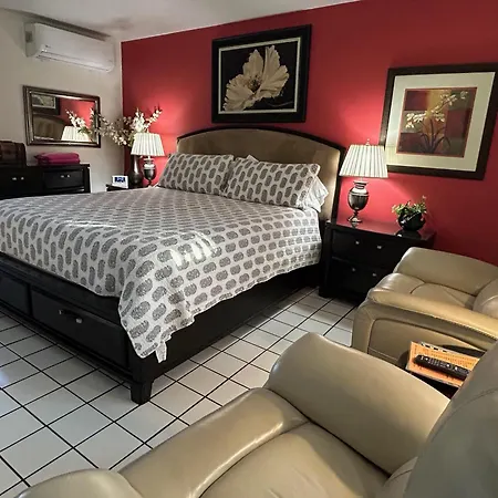 Casa Larrea Inn-2