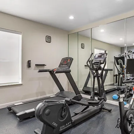 Best Western Plus North Houston Inn & Suites-2