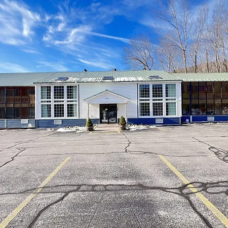 Travelodge By Wyndham Lincoln Near White Mountain-2