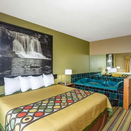 Super 8 By Wyndham Goshen-3