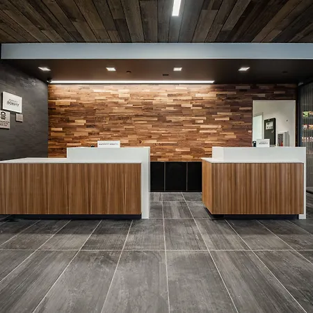Courtyard By Marriott Toledo West-2