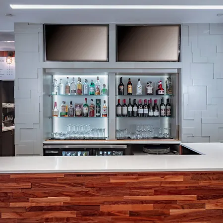 Courtyard By Marriott Toledo West-3