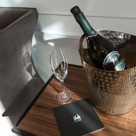 Riva Del Vin Boutique Hotel-3
