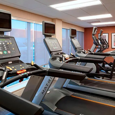 Towneplace Suites By Marriott Grand Rapids Airport-3