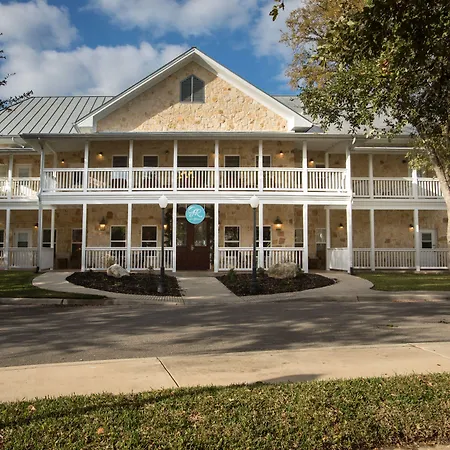 Gruene River Hotel & Retreat-3
