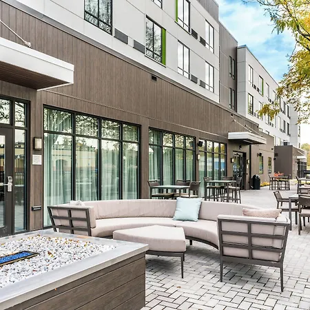 Courtyard By Marriott West Springfield-3