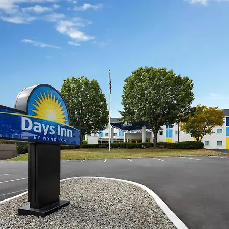 Days Inn By Wyndham Penn State-2