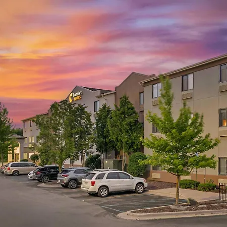 Comfort Suites Auburn Hills-Detroit-2