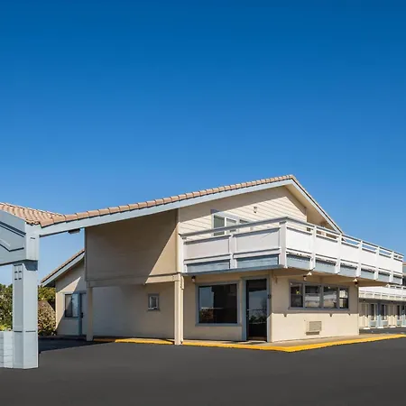 Super 8 By Wyndham Fort Bragg-3