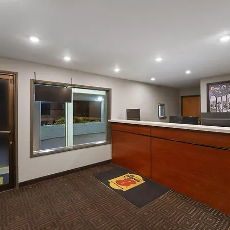 Super 8 By Wyndham Fort Bragg-2