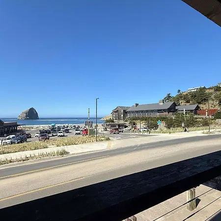 Inn At Cape Kiwanda-3