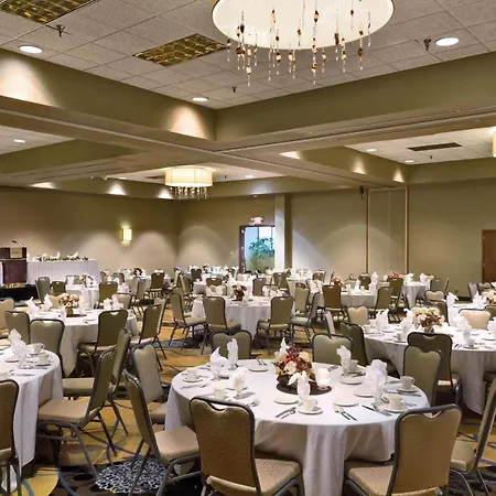 Radisson Hotel Bismarck-2